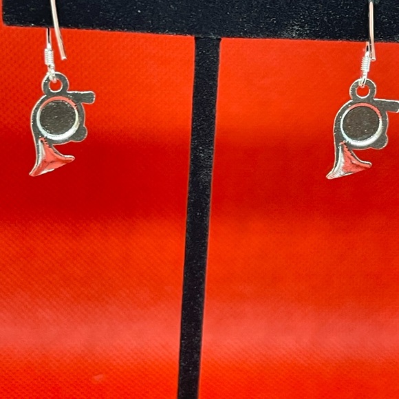 Earrings Music Instrument - Picture 2 of 4